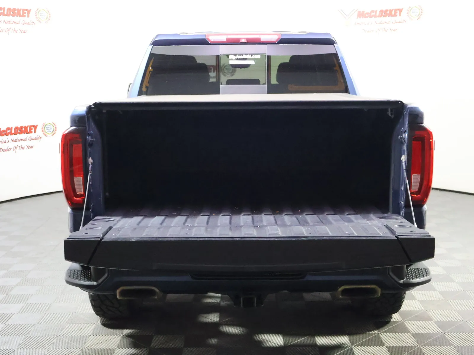 GMC Sierra photo 10