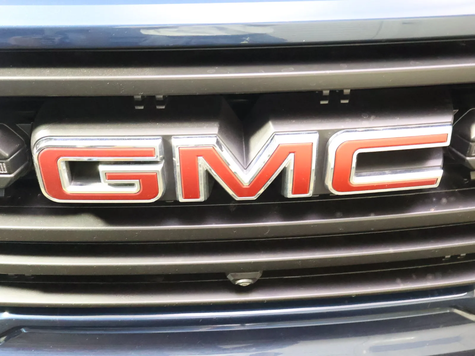 GMC Sierra photo 18