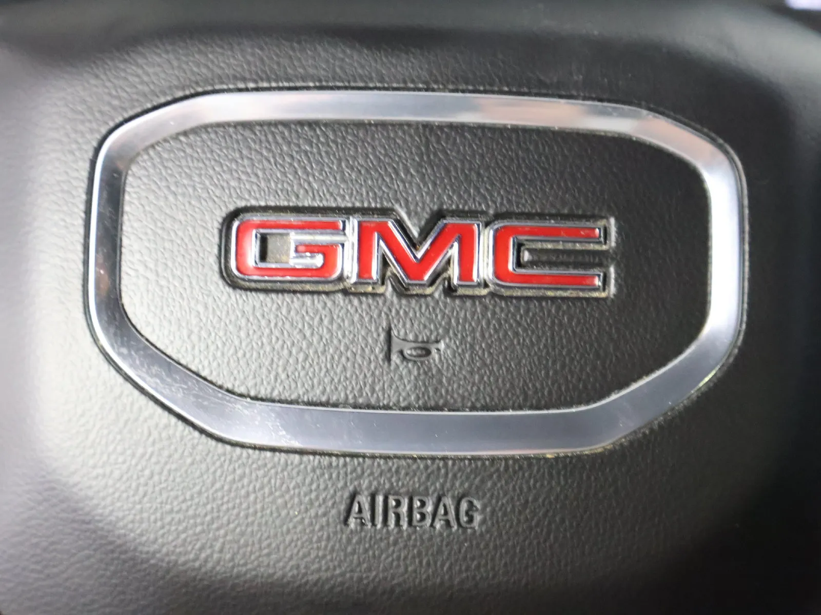 GMC Sierra photo 35