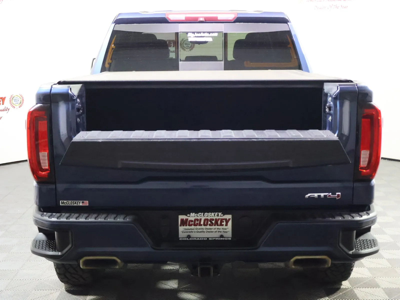 GMC Sierra photo 11