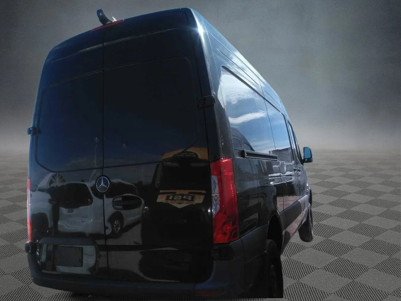 Mercedes-Benz Sprinter photo 2