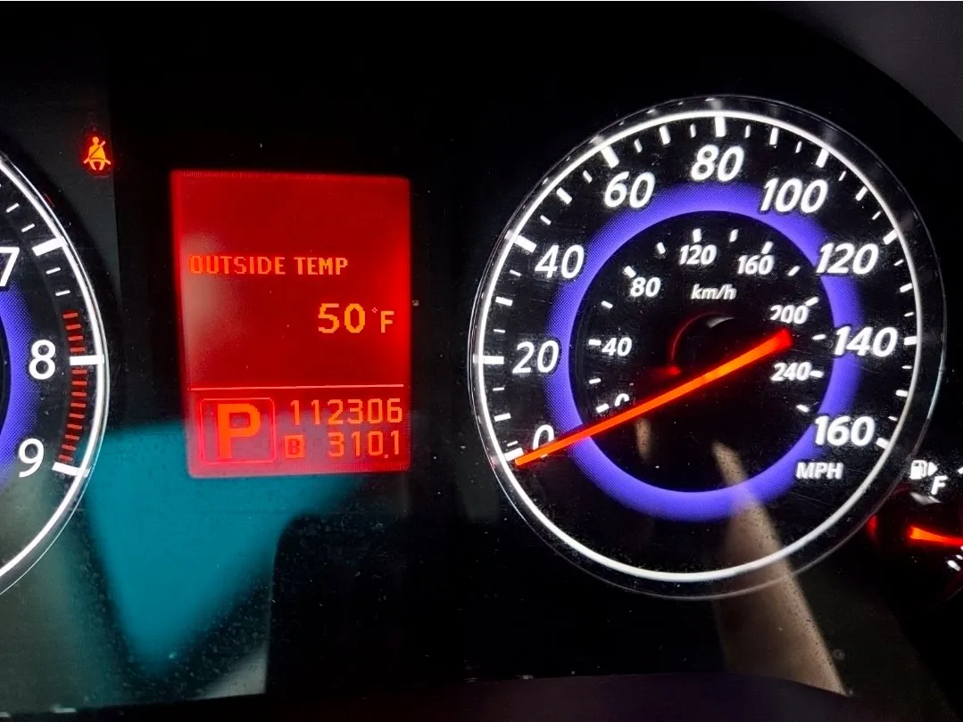 Infiniti G37 photo 8