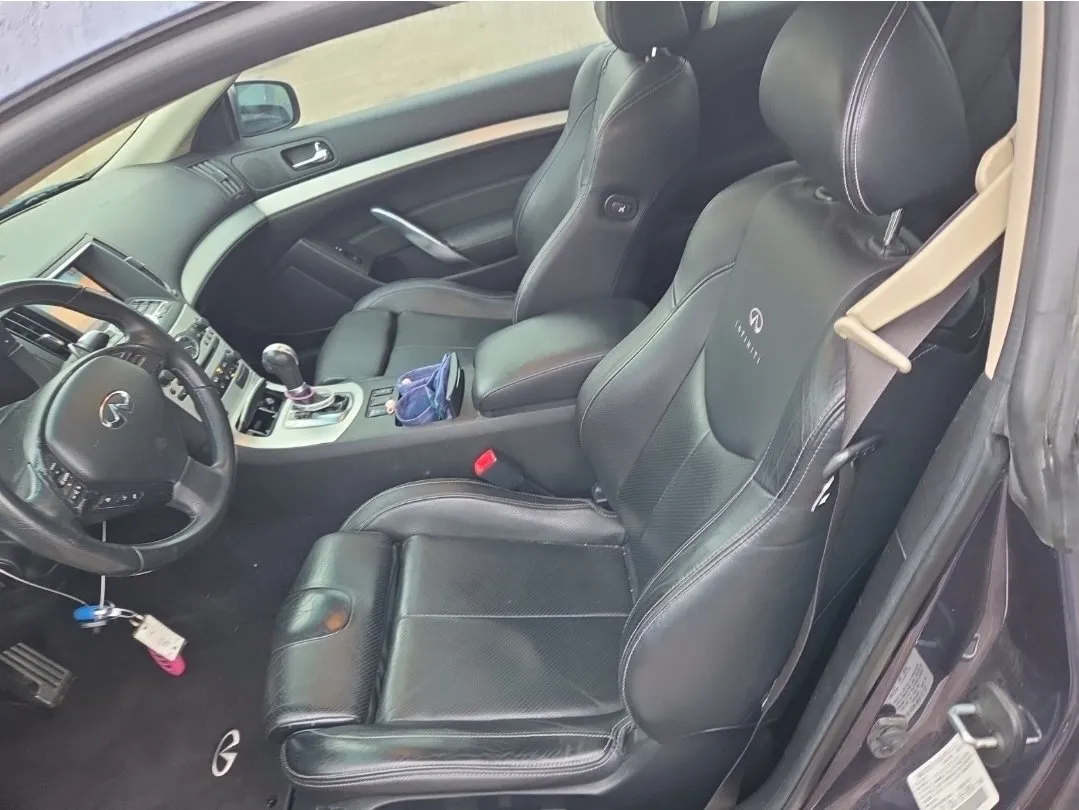 Infiniti G37 photo 11