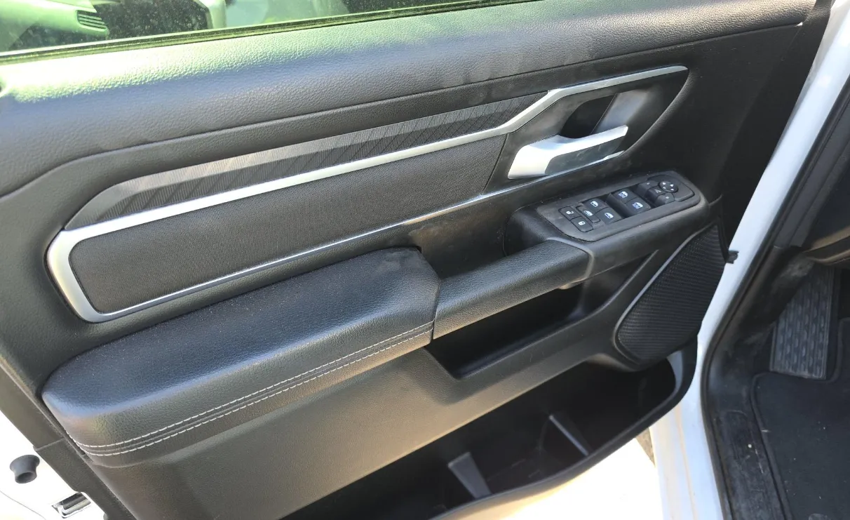 Ram 1500 photo 10