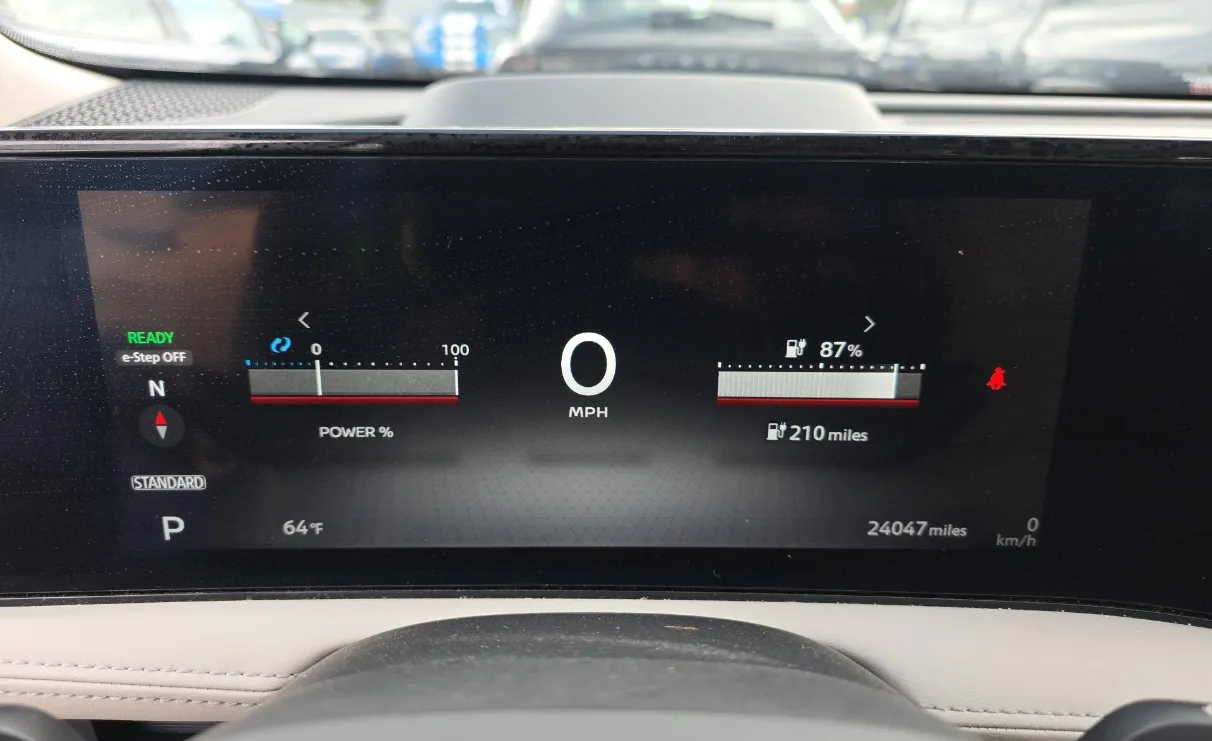 Nissan Ariya photo 12