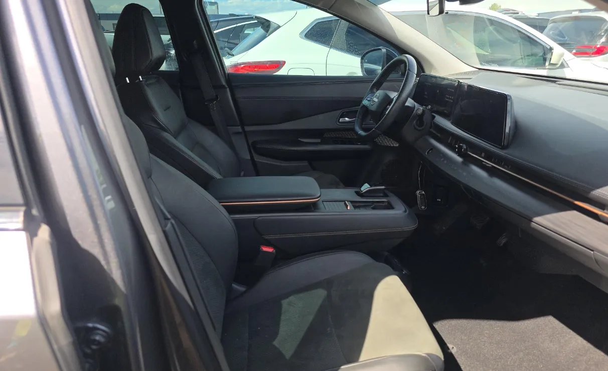 Nissan Ariya photo 7