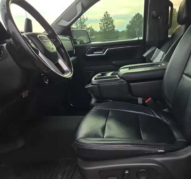 GMC Sierra photo 3