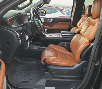 More photos of 2021 Lincoln Navigator L Reserve at McCloskey Imports & 4x4s (Licensed as McCloskey Isuzu), CO