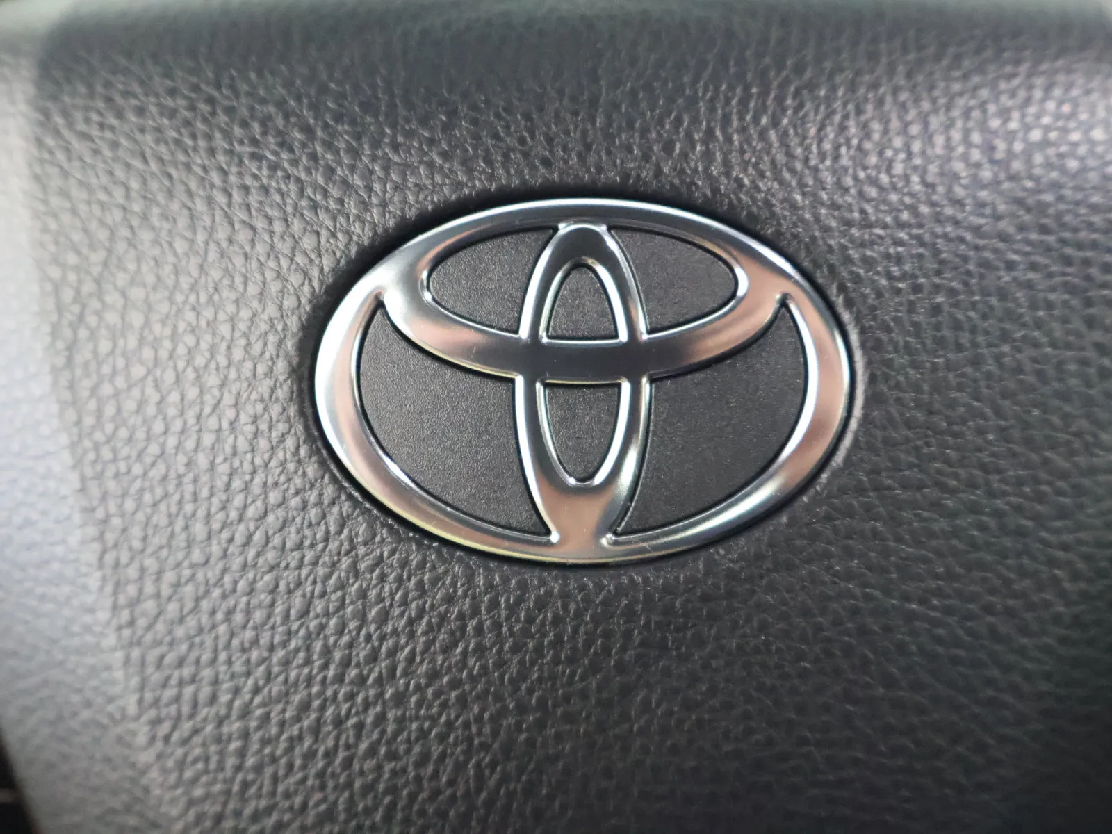 Toyota Crown photo 34