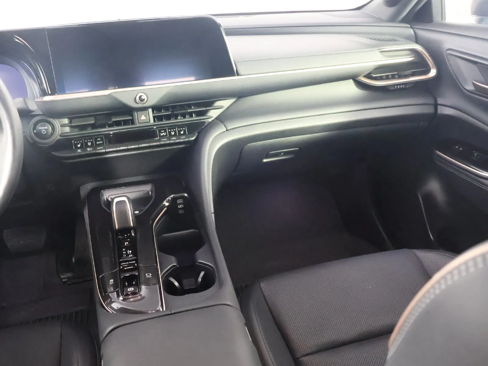 Toyota Crown photo 31