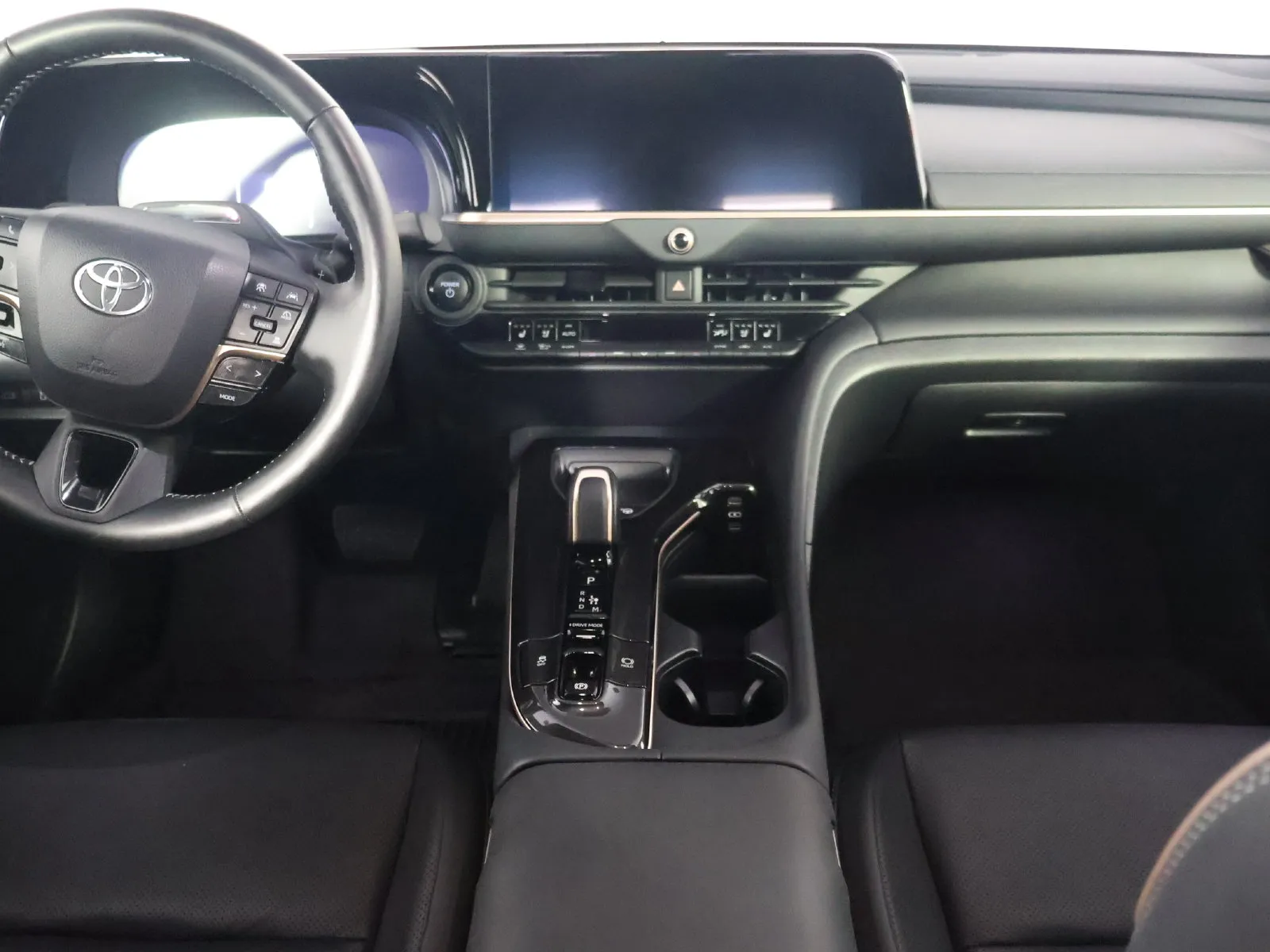 Toyota Crown photo 29