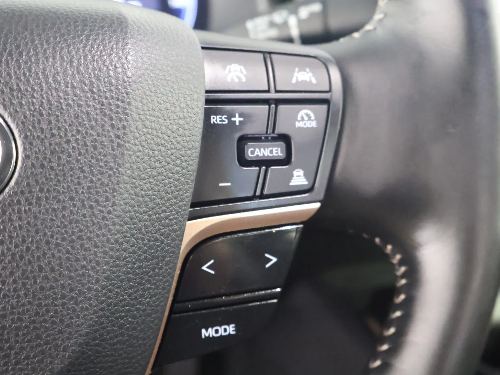 Toyota Crown photo 36