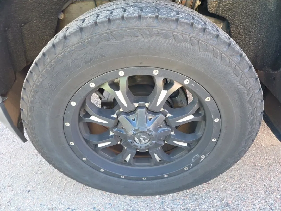 Chevrolet Silverado photo 12