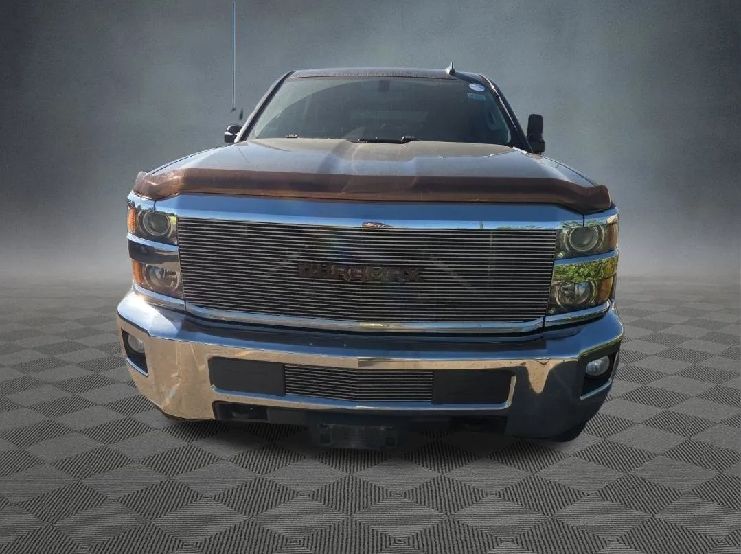 Chevrolet Silverado photo 4