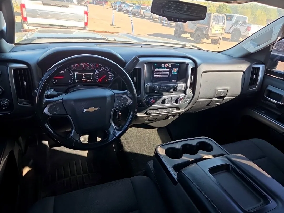 Chevrolet Silverado photo 8