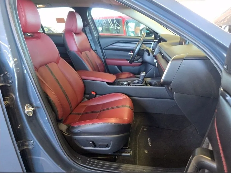 Mazda CX-50 photo 8