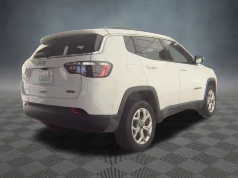 More photos of 2025 Jeep Compass Latitude at McCloskey Imports & 4x4s (Licensed as McCloskey Isuzu), CO