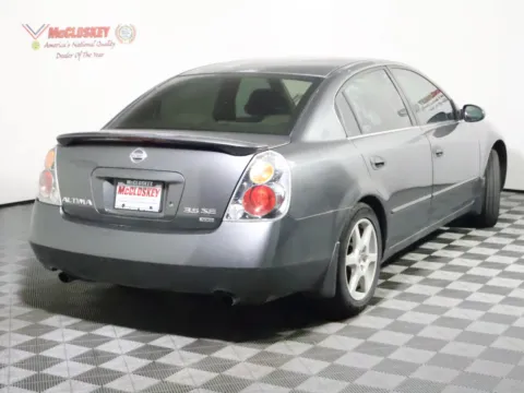 More photos of 2004 Nissan Altima 3.5 SE at McCloskey Imports & 4x4s (Licensed as McCloskey Isuzu), CO