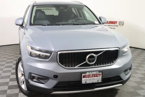 More photos of 2021 Volvo XC40 Momentum at McCloskey Imports & 4x4s, CO