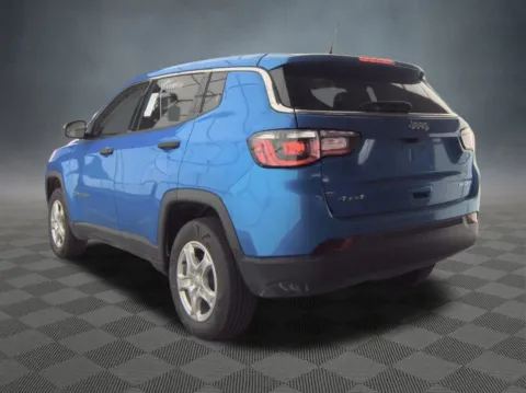More photos of 2022 Jeep Compass Sport at McCloskey Imports & 4x4s, CO