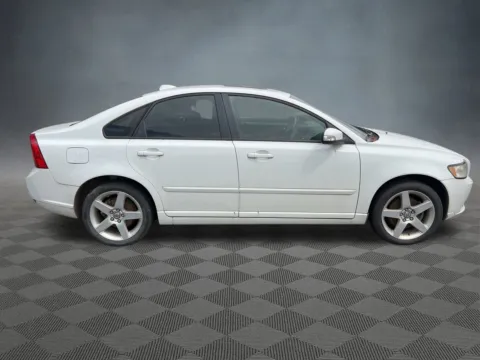 More photos of 2008 Volvo S40 2.4i at McCloskey Imports & 4x4s, CO