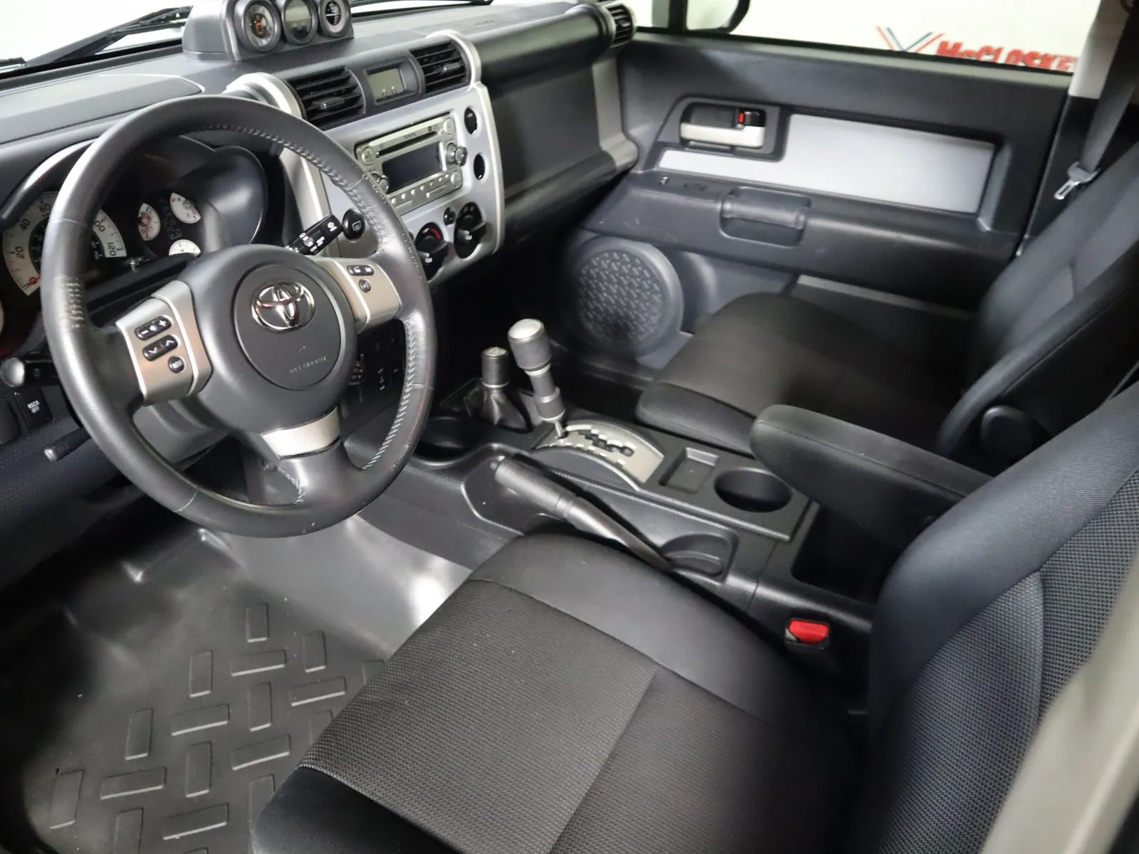 2014 Toyota FJ Cruiser Base - Photo 28