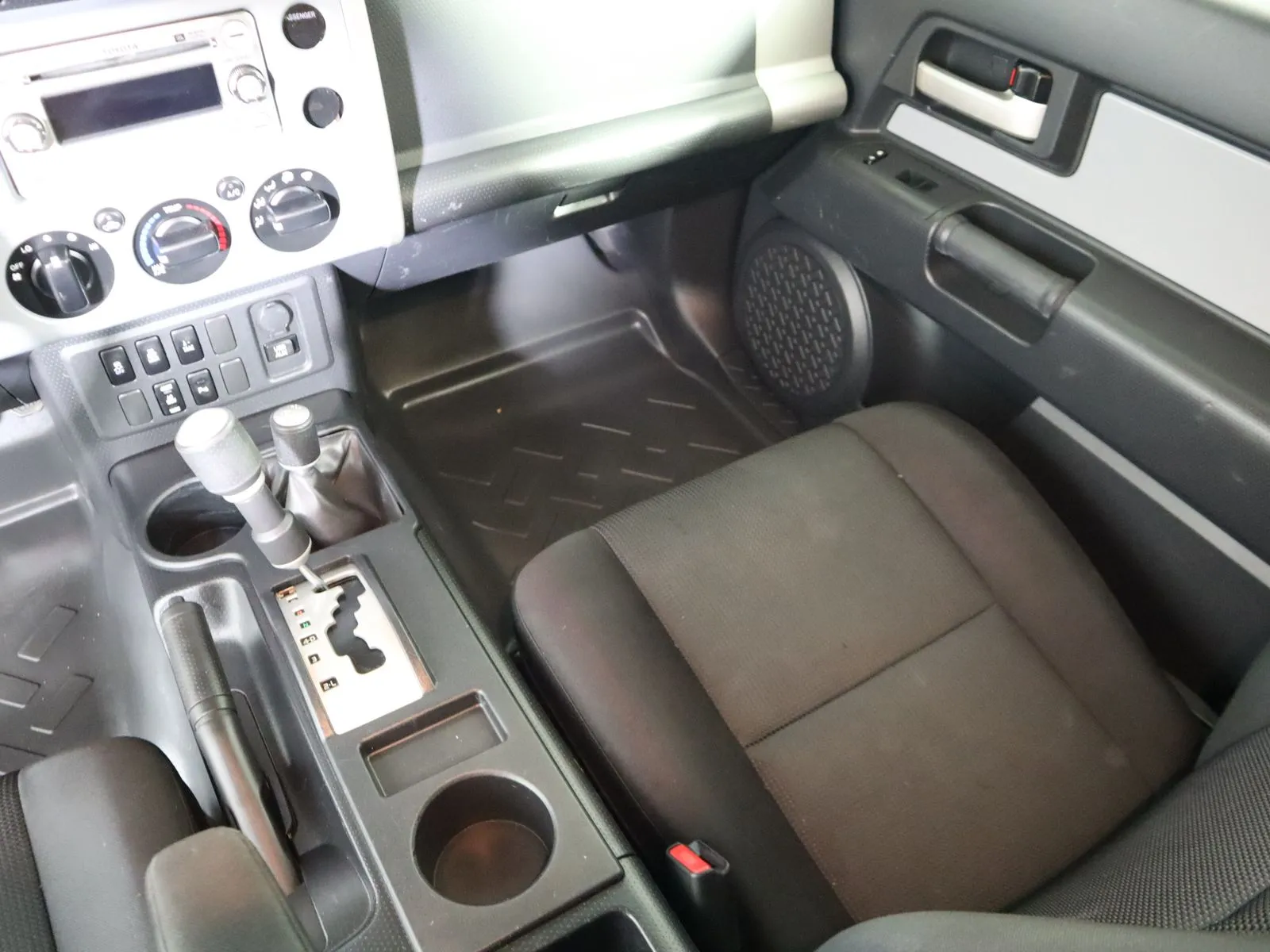 2014 Toyota FJ Cruiser Base - Photo 34