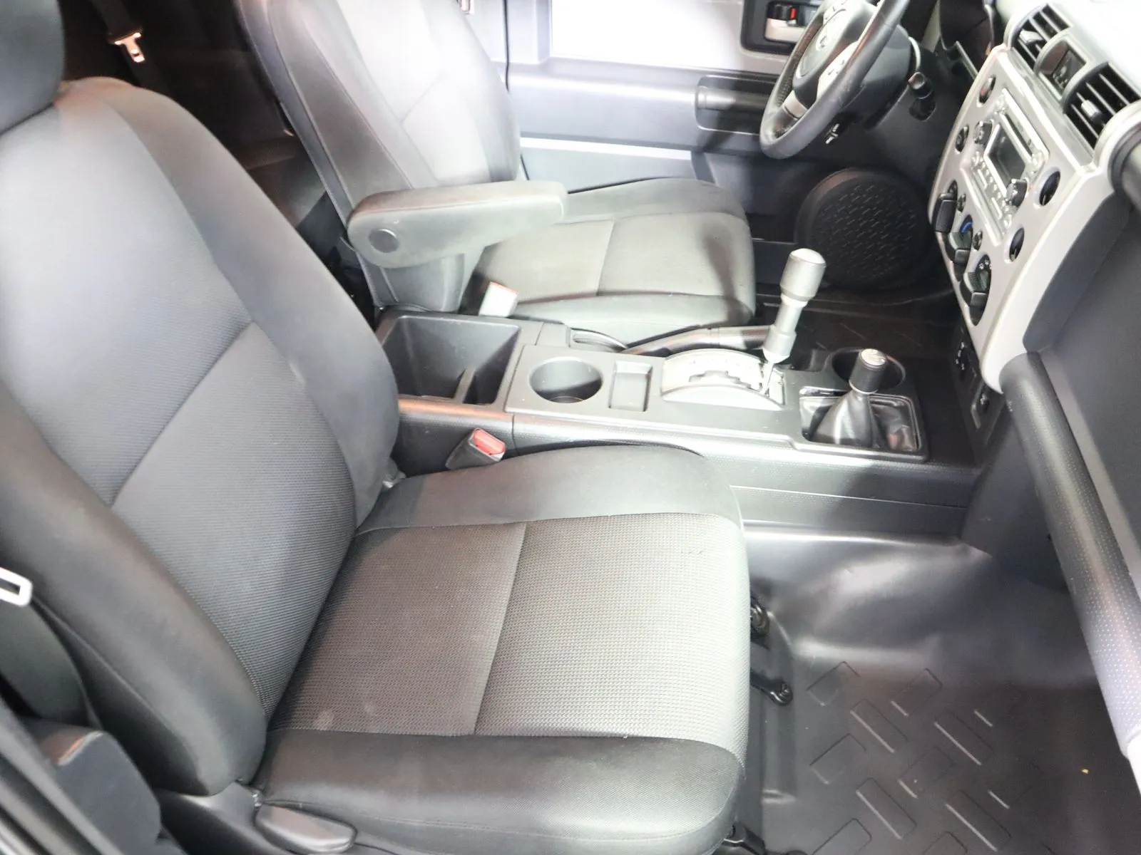 2014 Toyota FJ Cruiser Base - Photo 39