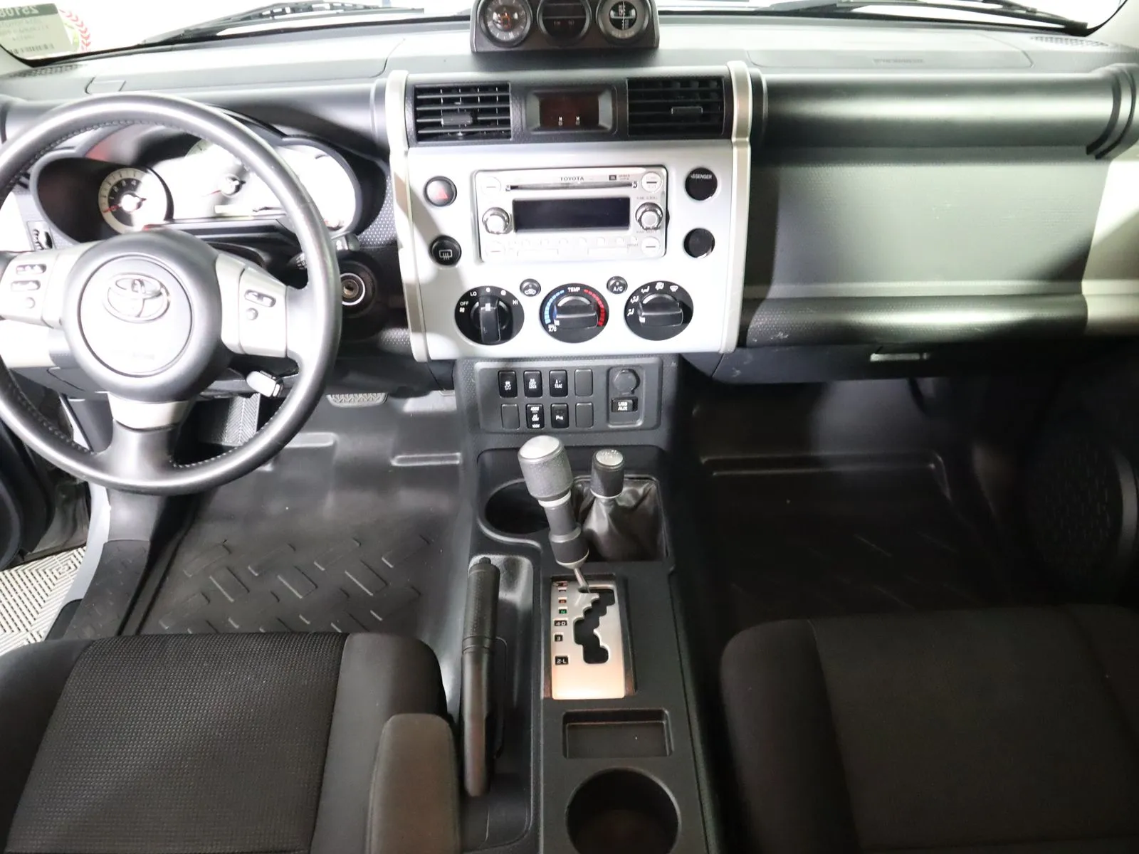 2014 Toyota FJ Cruiser Base - Photo 31