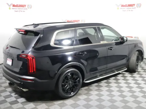 More photos of 2021 Kia Telluride SX at McCloskey Imports & 4x4s (Licensed as McCloskey Isuzu), CO