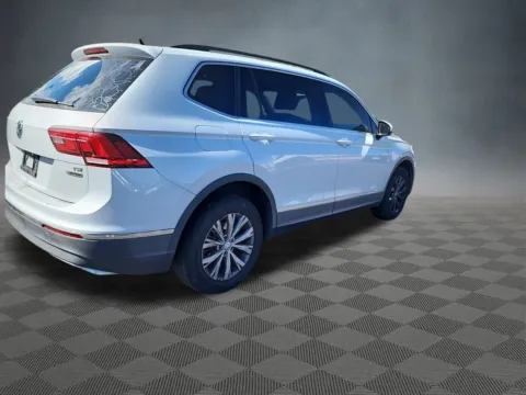 More photos of 2018 Volkswagen Tiguan 2.0T SE at McCloskey Imports & 4x4s (Licensed as McCloskey Isuzu), CO