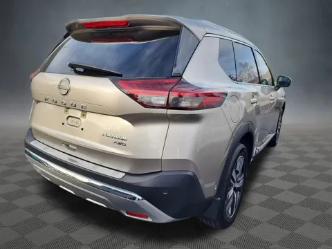 More photos of 2022 Nissan Rogue Platinum at McCloskey Imports & 4x4s (Licensed as McCloskey Isuzu), CO