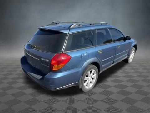 More photos of 2007 Subaru Outback 2.5i at McCloskey Imports & 4x4s (Licensed as McCloskey Isuzu), CO