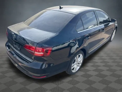 More photos of 2017 Volkswagen Jetta 1.8T SEL at McCloskey Imports & 4x4s (Licensed as McCloskey Isuzu), CO