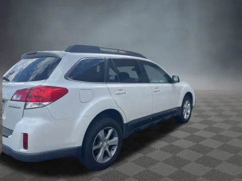 More photos of 2013 Subaru Outback 2.5i Premium at McCloskey Imports & 4x4s (Licensed as McCloskey Isuzu), CO