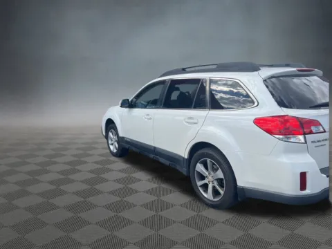 More photos of 2013 Subaru Outback 2.5i Premium at McCloskey Imports & 4x4s (Licensed as McCloskey Isuzu), CO