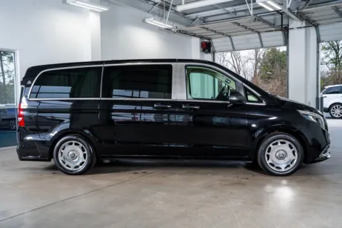 More photos of 2020 Mercedes-Benz Metris Passenger at Atlanta Autos, GA