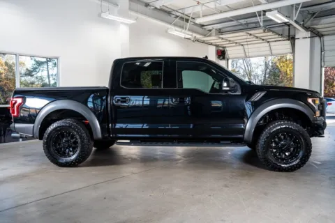 More photos of 2020 Ford F-150 Raptor at Atlanta Autos, GA