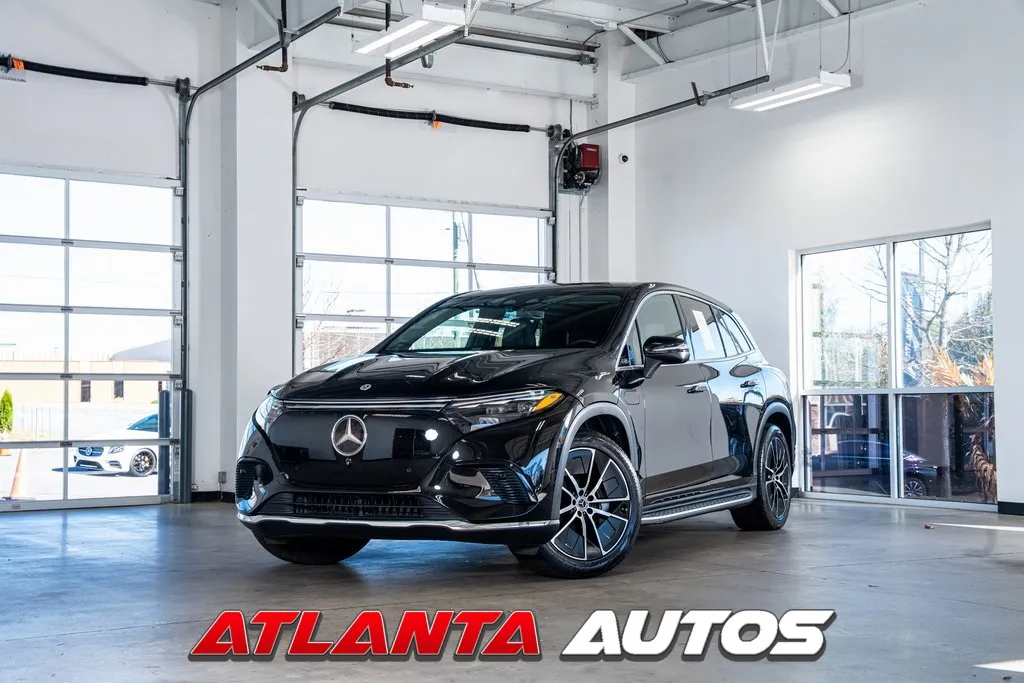2023 Mercedes-Benz EQS SUV Base's photo
