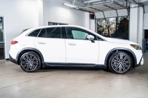 More photos of 2023 Mercedes-Benz EQE 350 SUV at Atlanta Autos, GA