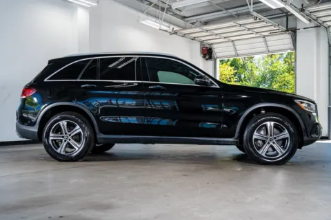 More photos of 2021 Mercedes-Benz GLC 300 at Atlanta Autos, GA