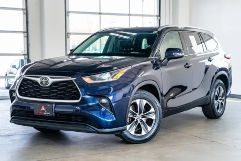Photos of 2021 Toyota Highlander XLE for sale in Marietta, GA at Atlanta Autos
