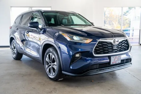 More photos of 2021 Toyota Highlander XLE at Atlanta Autos, GA