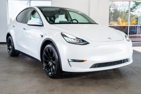 More photos of 2022 Tesla Model Y Long Range at Atlanta Autos, GA