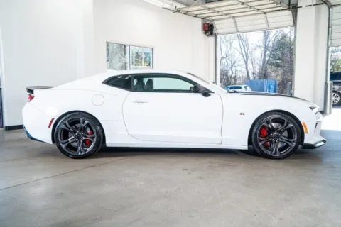 More photos of 2018 Chevrolet Camaro SS at Atlanta Autos, GA