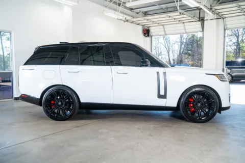 More photos of 2023 Land Rover Range Rover SE at Atlanta Autos, GA