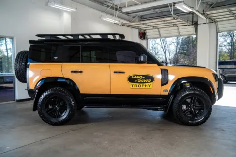 More photos of 2022 Land Rover Defender 110 X-Dynamic SE at Atlanta Autos, GA