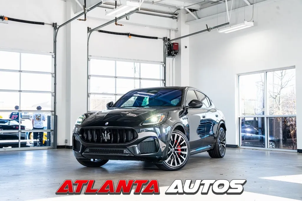 2023 Maserati Grecale MODENA's photo