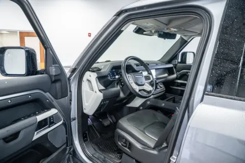 More photos of 2020 Land Rover Defender 110 SE at Atlanta Autos, GA