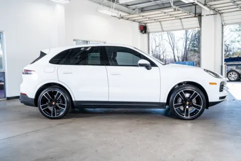 More photos of 2023 Porsche Cayenne Platinum Edition at Atlanta Autos, GA